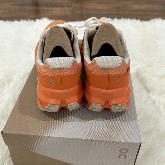 Women’s On Running Cloudventure - Picture 3 of 8